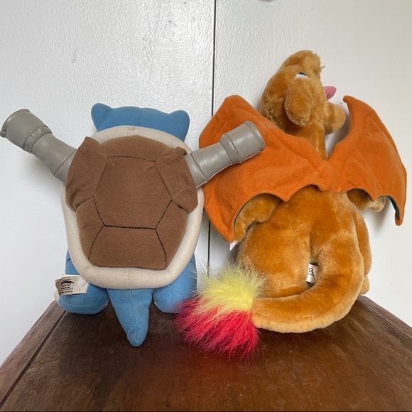 Vintage 90’s Blastoise & Charizard Plushies - Picture 2 of 3